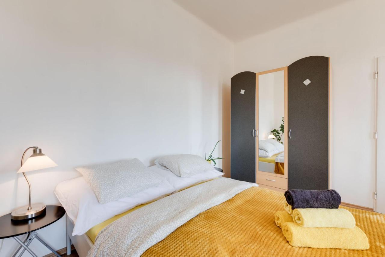 Sunshine Apartment Near The City Center Prague Luaran gambar
