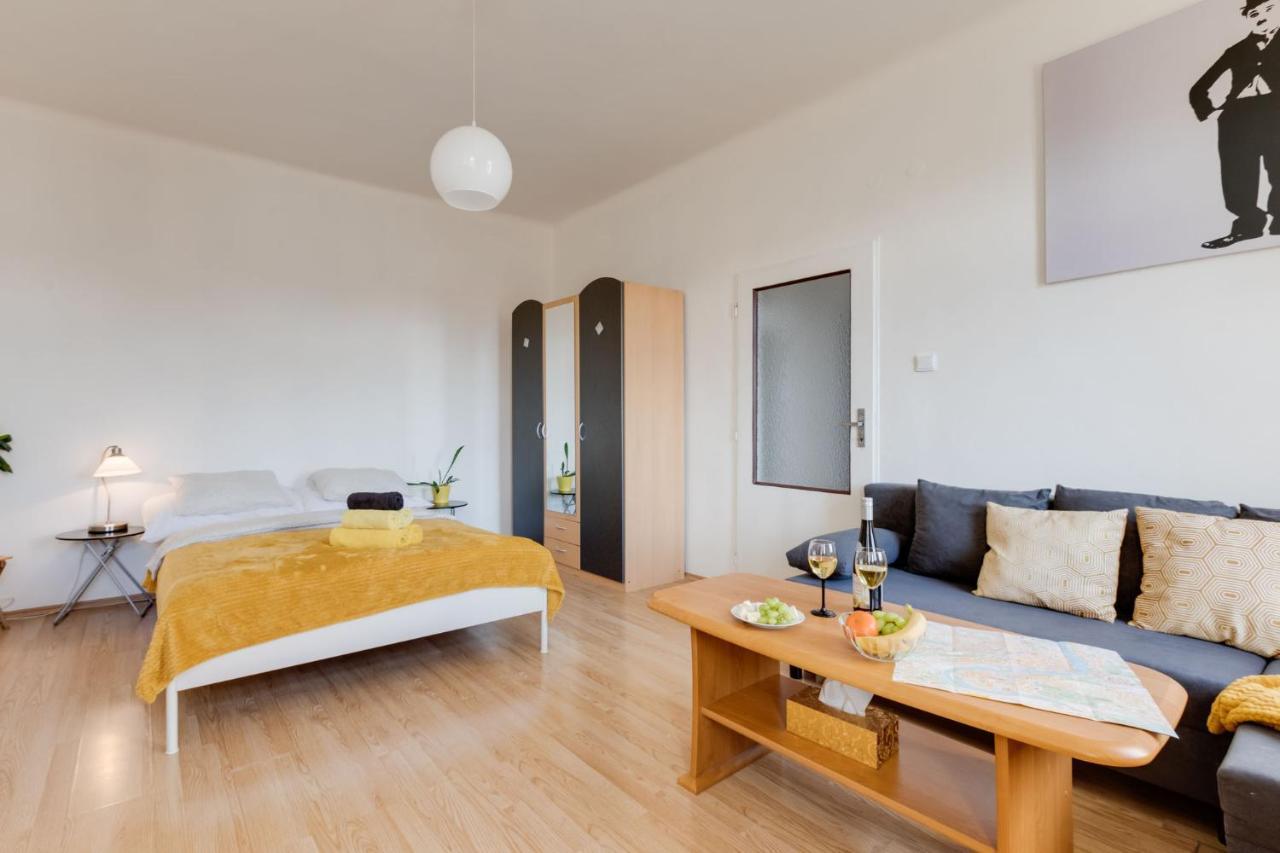 Sunshine Apartment Near The City Center Prague Luaran gambar