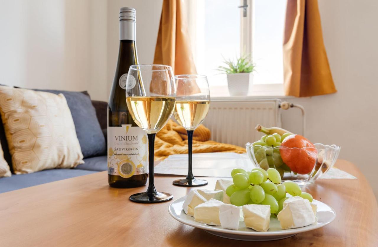 Sunshine Apartment Near The City Center Prague Luaran gambar