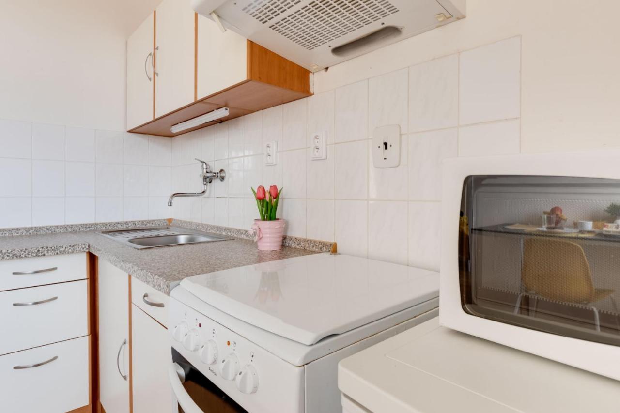 Sunshine Apartment Near The City Center Prague Luaran gambar