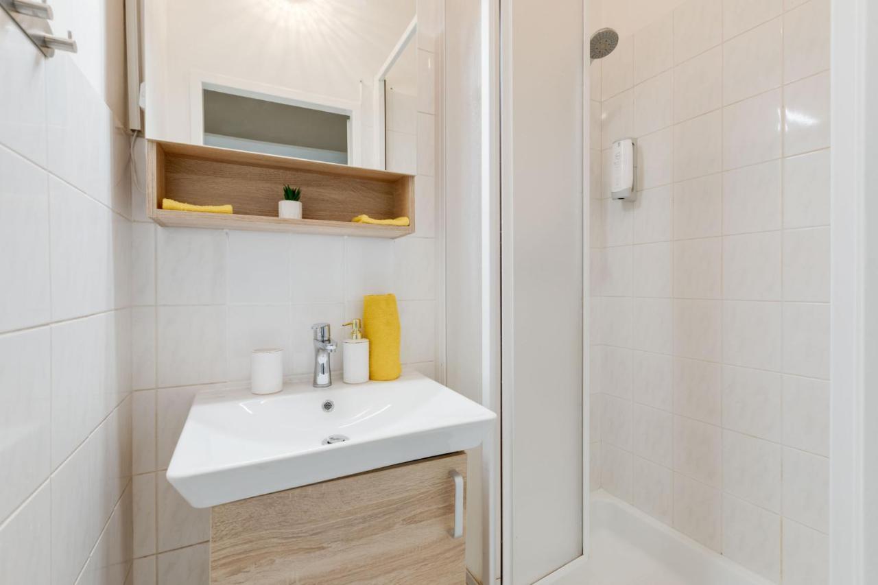Sunshine Apartment Near The City Center Prague Luaran gambar
